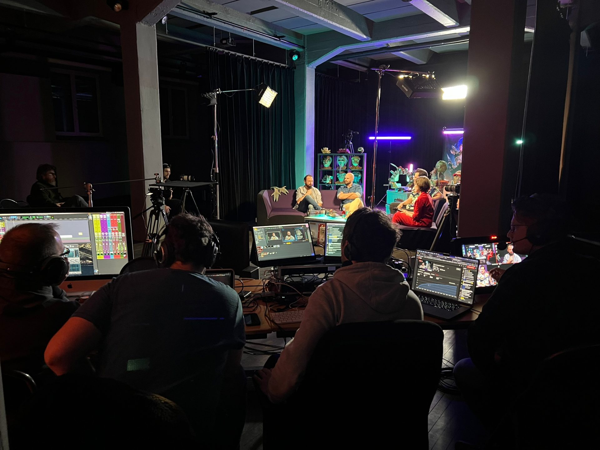Capatation, live streams, podcasts